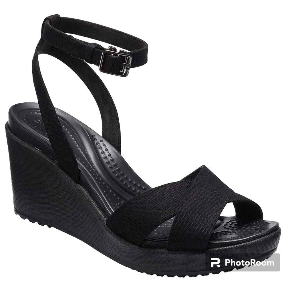 Crocs Leigh ll Ankle strap Wedges - Size 8